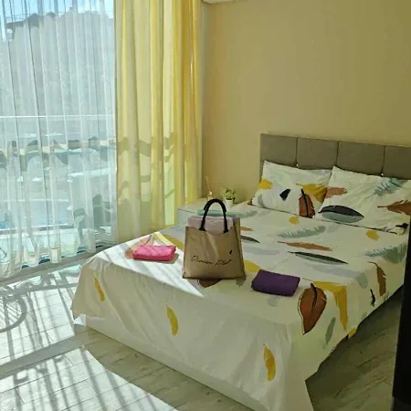 Sunny Cozy Apartment Primorsko